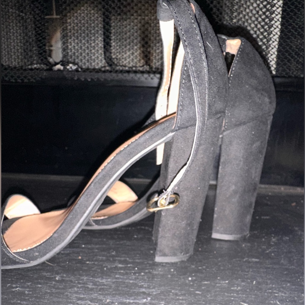 Black Basic Classy Elegant Heels - image 2